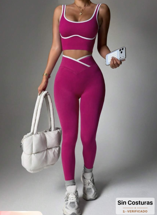 Conjunto de ropa deportiva